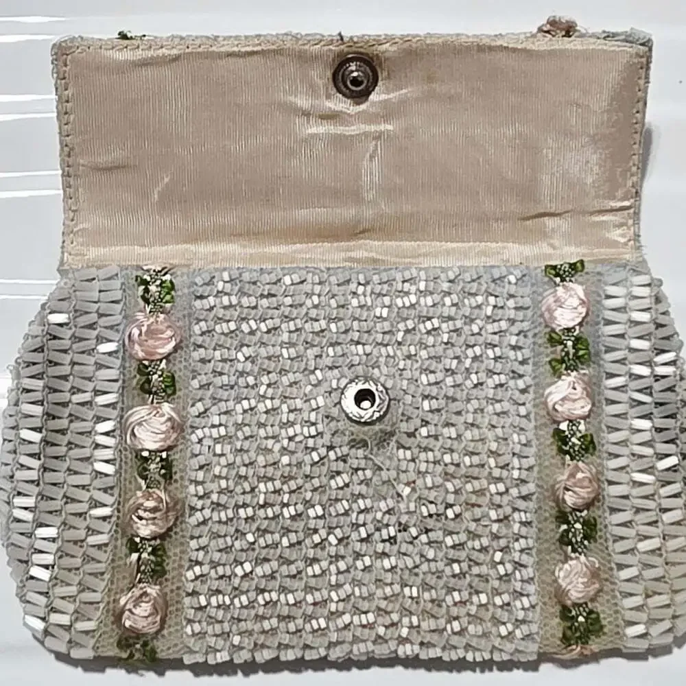 Vintage 1920s Art Deco Woven Beaded Clutch